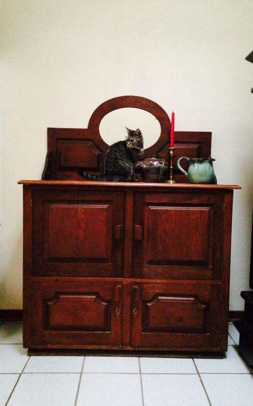Vintage Dark wood Sideboard