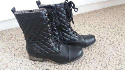LACE-UP BOOTS