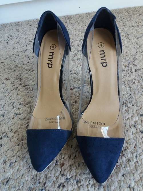 NAVY HEELS