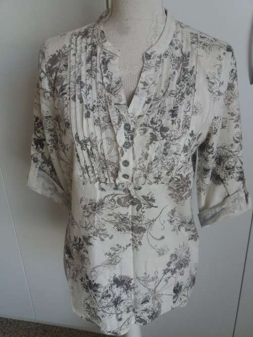 FLORAL LINEN TOP