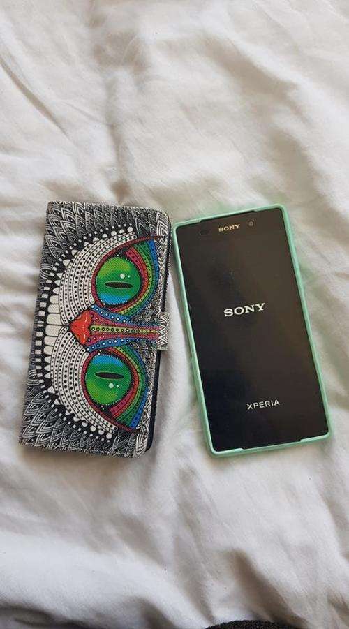 Sony Xperia Z2 with 2 covers