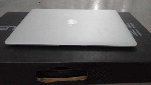 2015 Apple MacBook Air 13" - Core i5