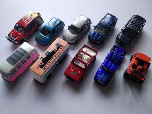 Lot of 10 Toy Cars (well used) - scale 1:64