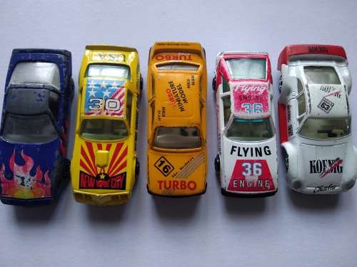 Lot of 10 Toy Cars (well used) - scale 1:64
