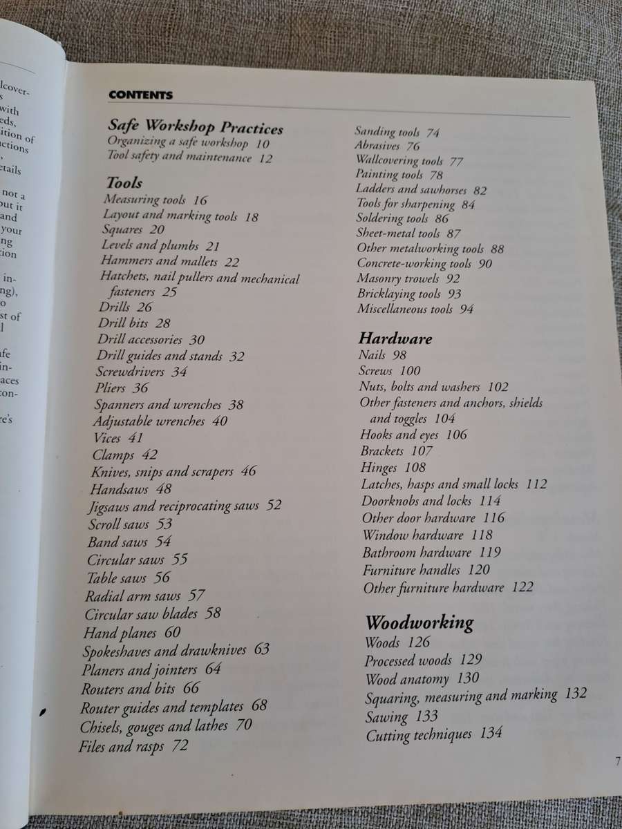 Reader`s Digest Book of Skills & Tools