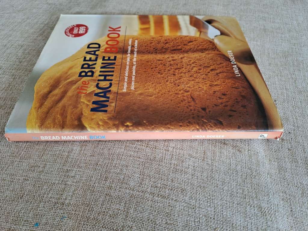 The Bread Machine Book - Linda Doeser
