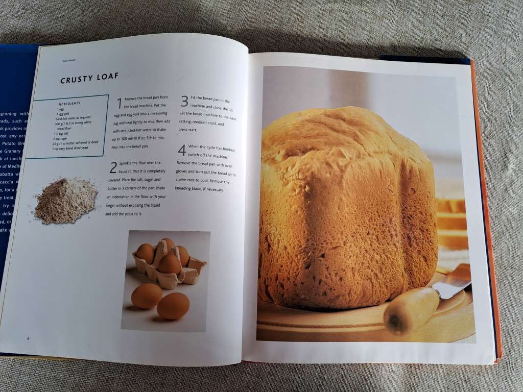 The Bread Machine Book - Linda Doeser