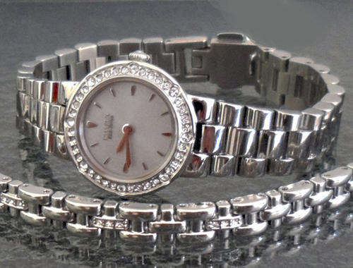 CHRISTMAS SPECIAL! CITIZEN ECO-DRIVE LADIES SILHOUETTE SERIES WATCH AND BRACELET SET