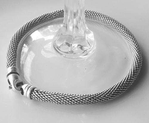 SOLID 9ct WHITE GOLD POLISHED MESH BRACELET *RETAIL R15'346.00*