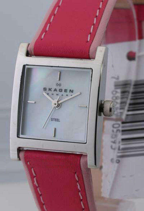 CHRISTMAS SPECIAL! SKAGEN SPORTY HOT PINK SKAGEN MOP LEATHER WATCH