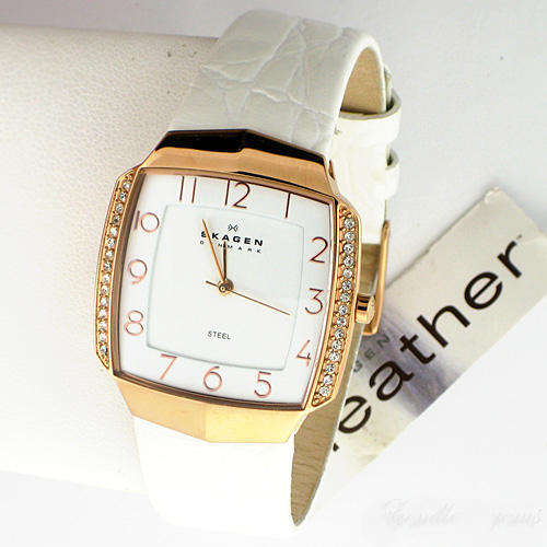 SKAGEN WOMENS ROSE GOLD TONE WITH SWAROVSKI CRYSTAL ACCENTS AND WHITE GENUINE LEATHER STRAP
