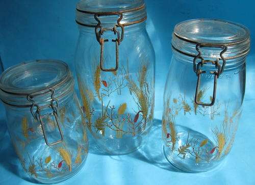 SET OF STORAGE JARS- WHEAT DESIGN