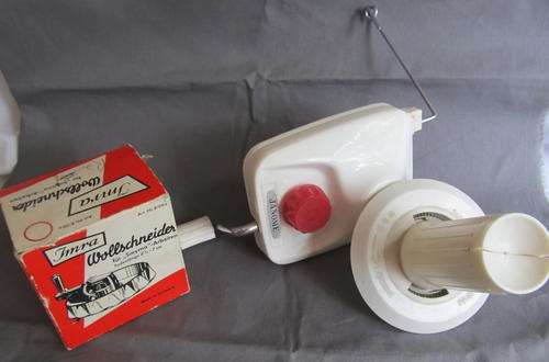 JANONE WOOL WINDER & IMRA WOOL CUTTER
