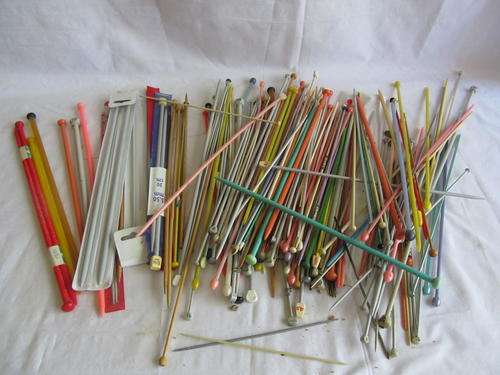 COLLECTION OF KNITTING NEEDLES