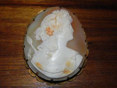 Antique 14K Gold Bacchante Cameo Brooch 1860's Italy
