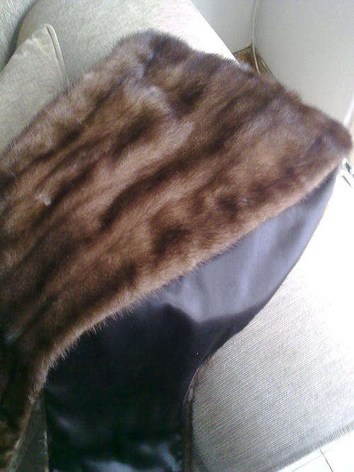 100% real mink stole large size luxurious soft fur  in  Mint contition