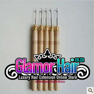 PULLING NEEDLE WITH WOODEN HANDLE FOR HAIR EXTENSIONS
