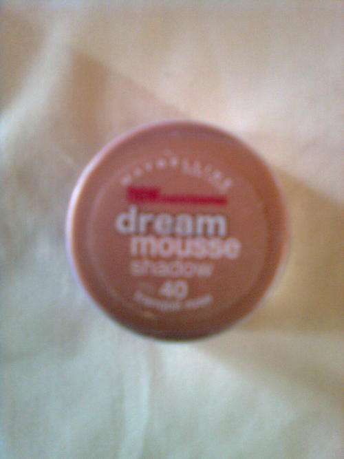 Maybelline New York dream mousse shadow (40 tranquil rose)