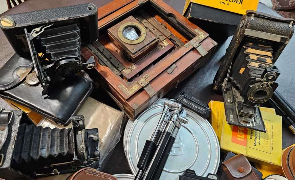 Vintage Cameras, Parts & Accessories - GREAT LOT