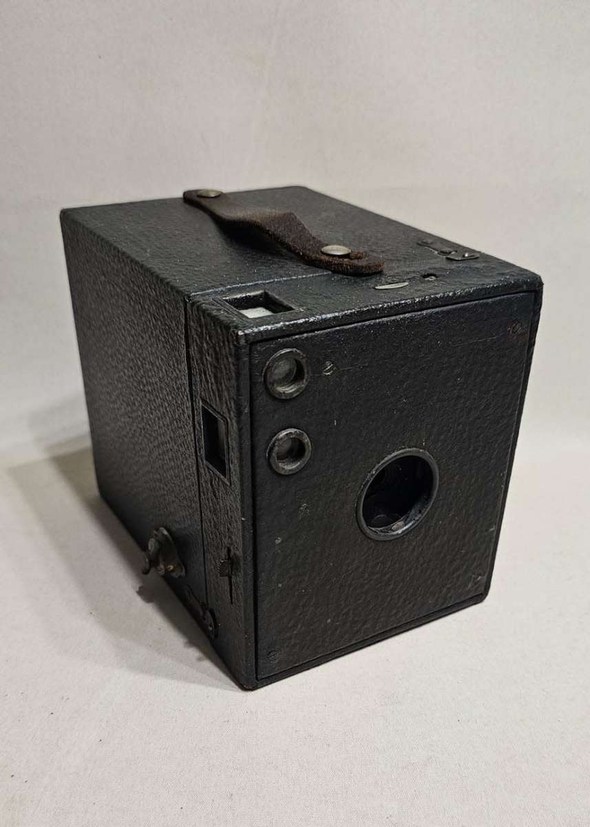 Vintage Kodak No. 3 BROWNIE Model B - Box Camera - BEATIFUL RARE CONDITION