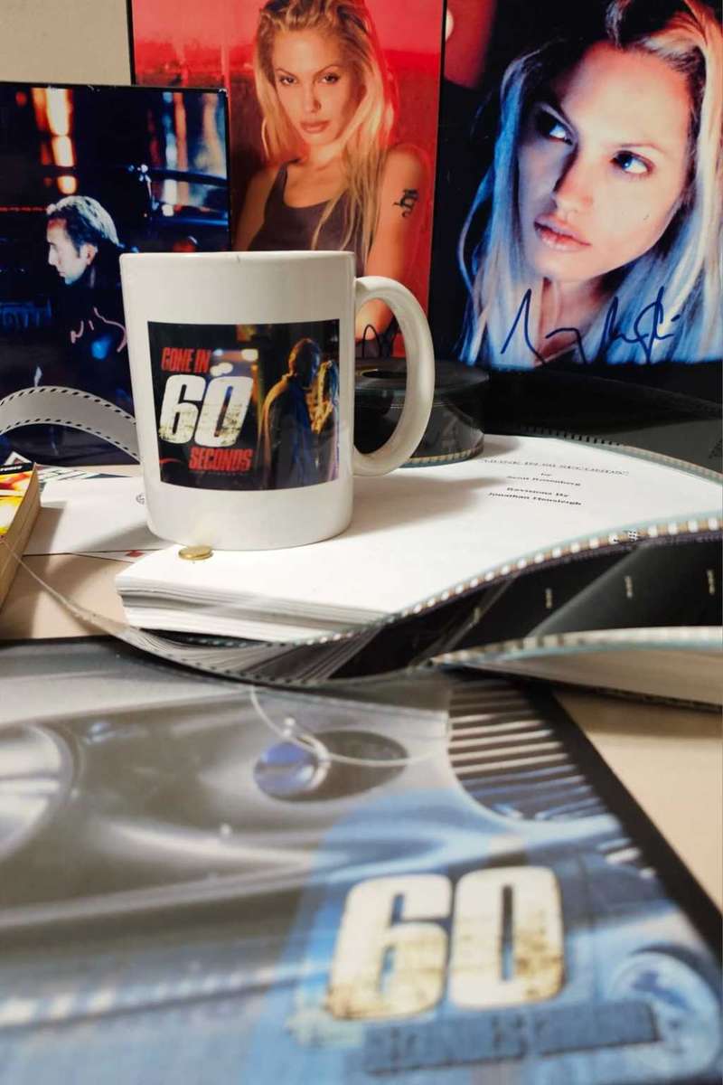 Movie Memorabilia - GONE IN SIXTY SECONDS - Original Movie Script & Trailer Film, Coffee Cup, etc