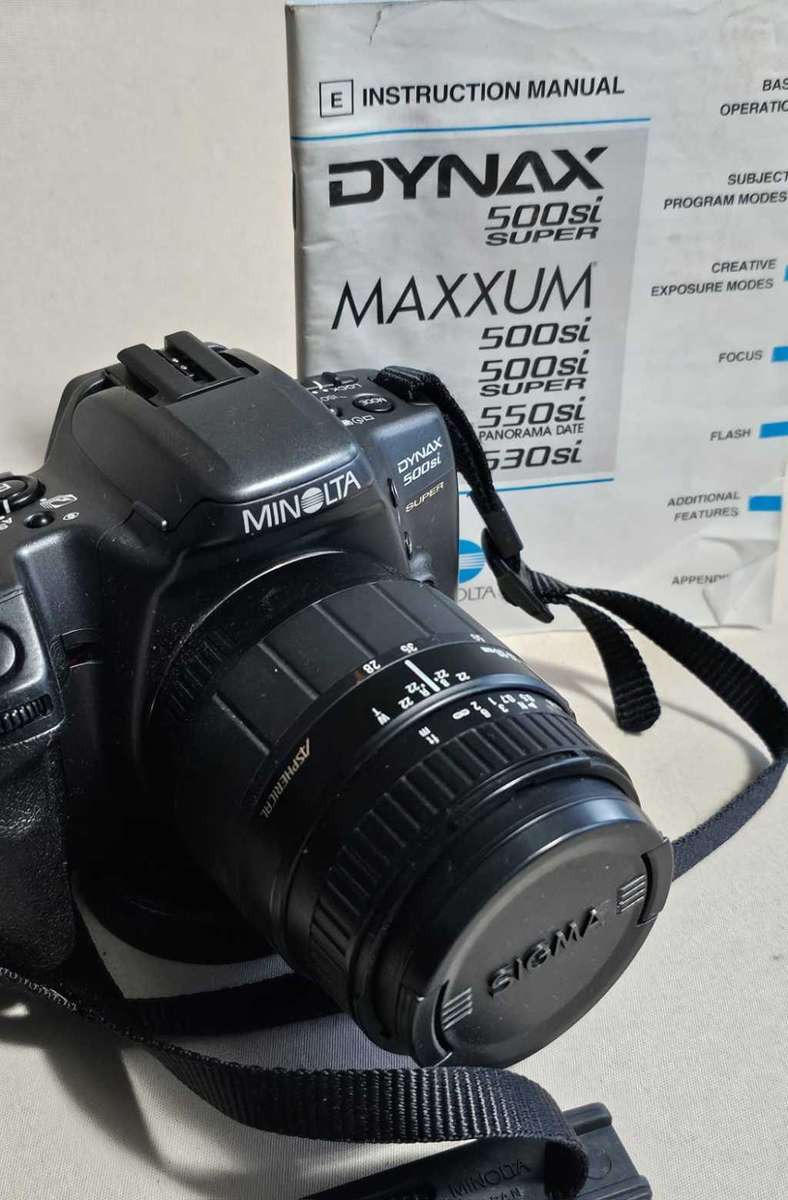 PENTAX P50 and MINOLTA Dynax 500si with SIGMA APO Macro Lens (2 Camera Lot)