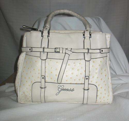 Brand New Elegant GUESS Handbag ( Crazy R1 Start )