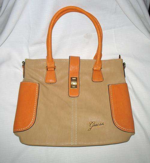 Brand New Large Elegant GUESS Handbag ( Crazy R1 Start )