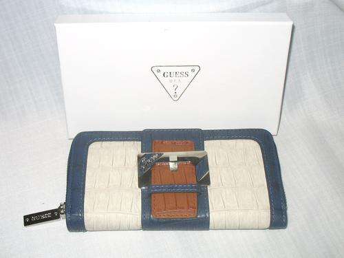 Brand New GUESS Wallet ( Crazy R1 Start )