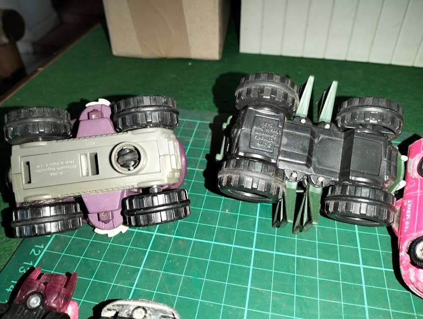 Hotwheels and mix lot