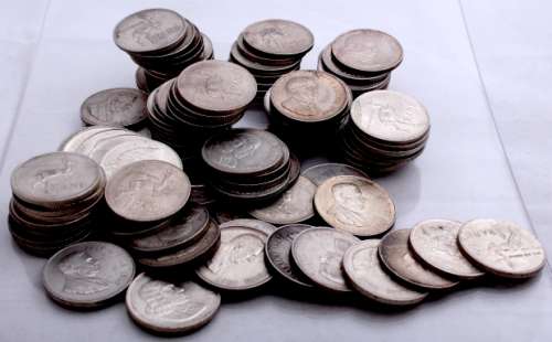 *#* - 80% Silver R1 coins Mixed dates, various condition x 100 *#*