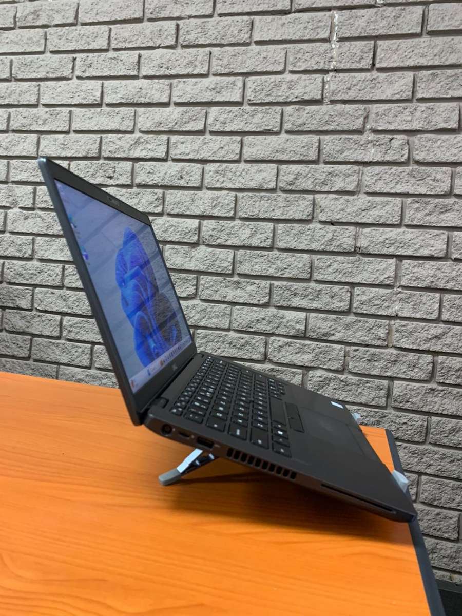 DELL LATITUDE 5400 Core i5 8th Gen