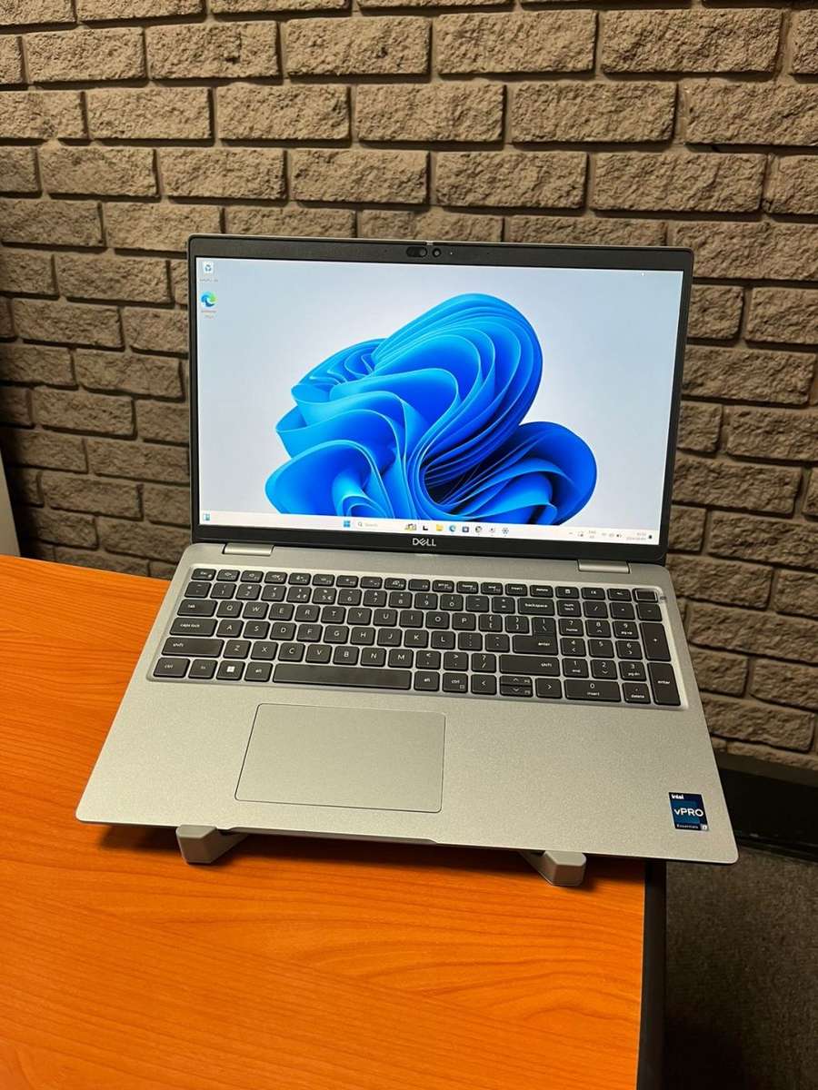 Dell Ltaitude 5540 Core i7 vPro 13th Gen