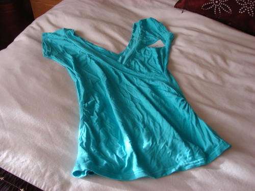 Light Blues Daisy Island Top - Size 32