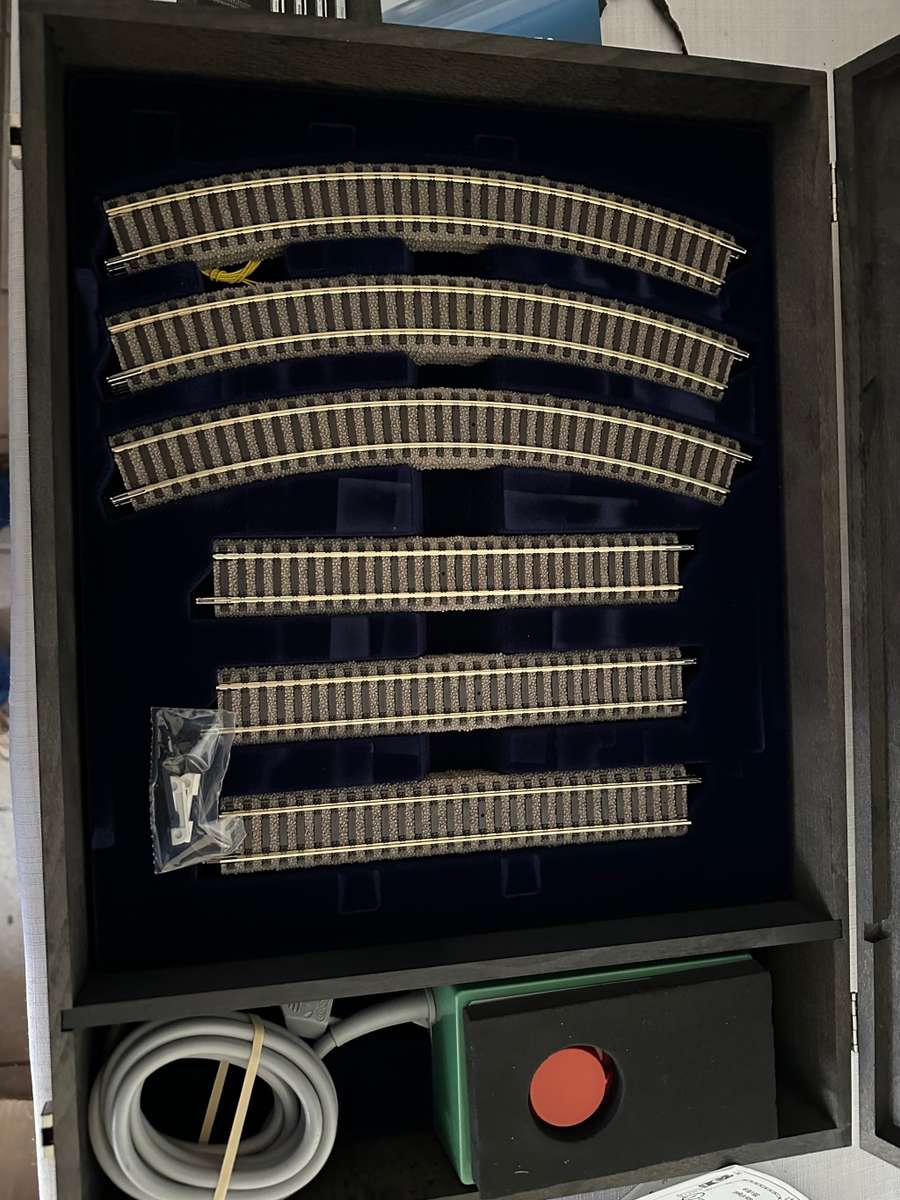 FLEISCHMANN SPECIAL EDITION MILLENNIUM ICE-2 TRAIN SET