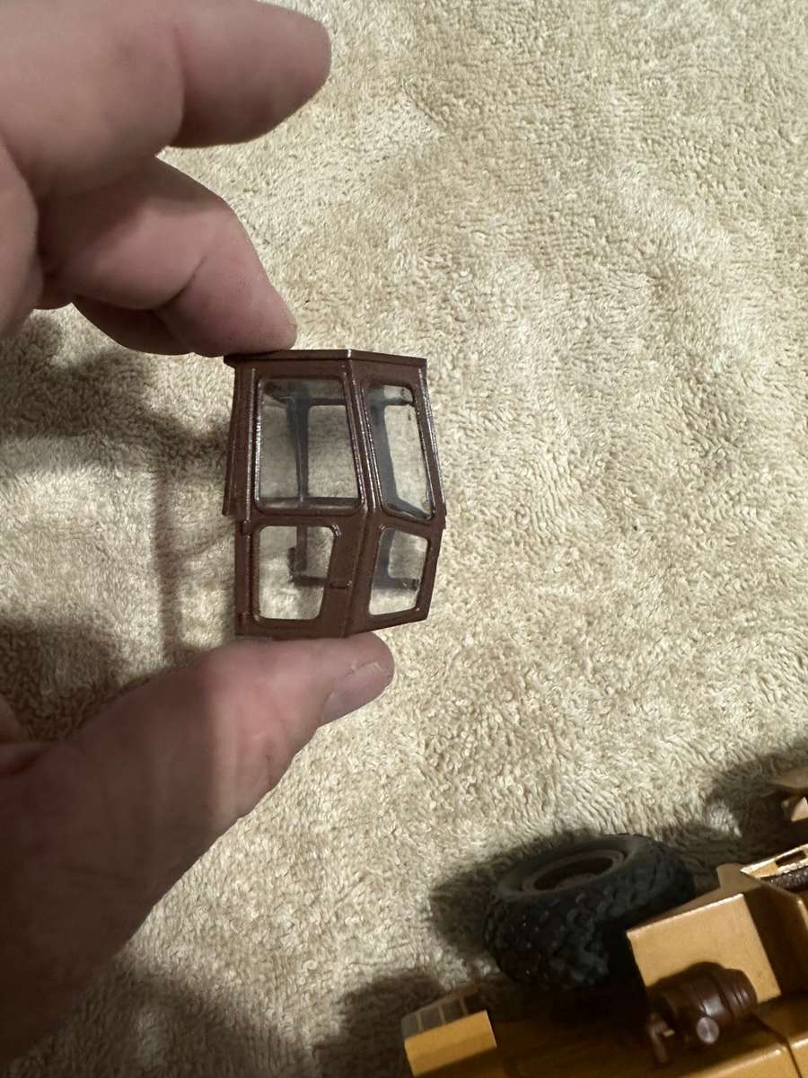 DIECAST CASE COMPACTOR ROLLER