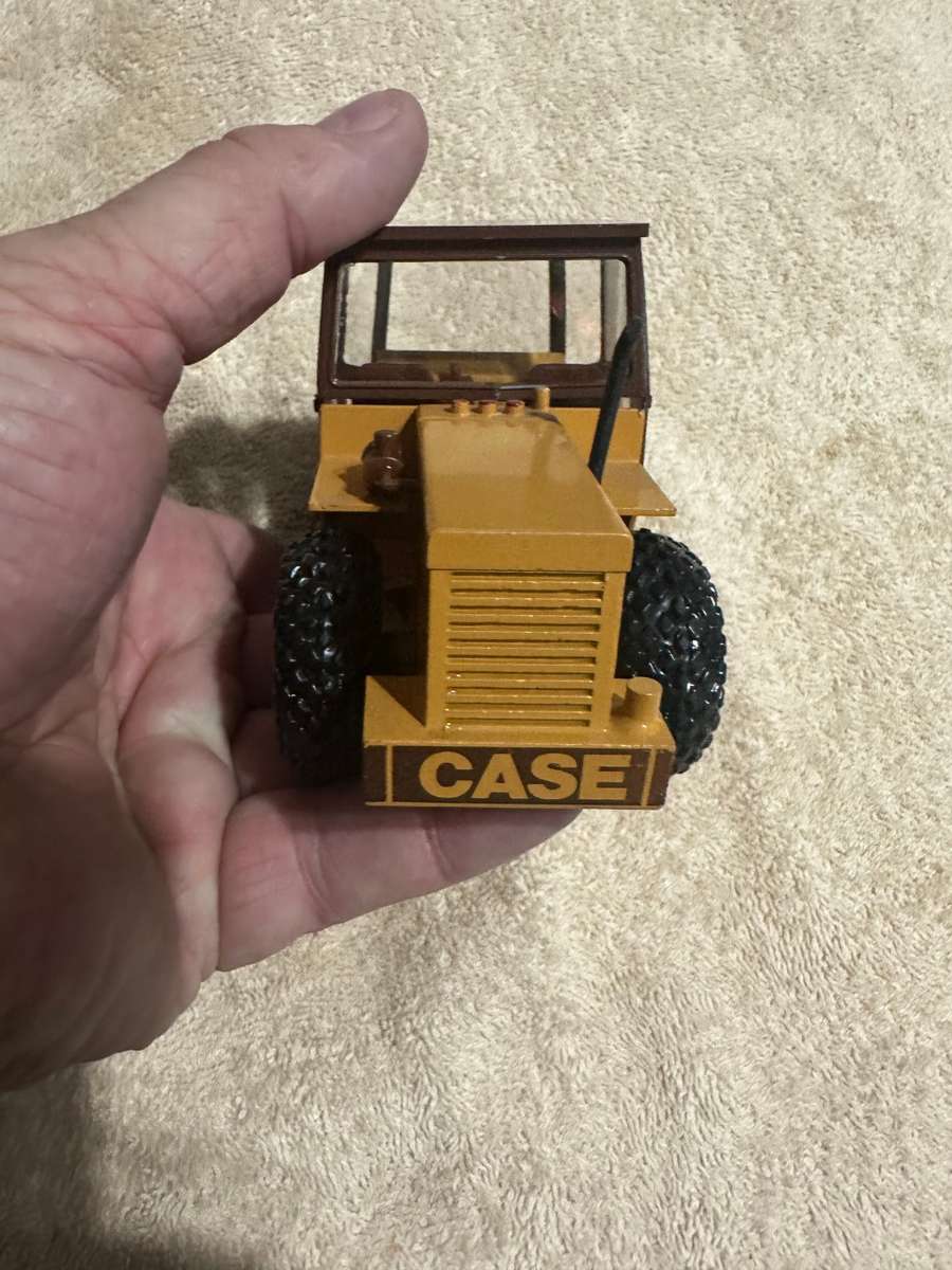 DIECAST CASE COMPACTOR ROLLER