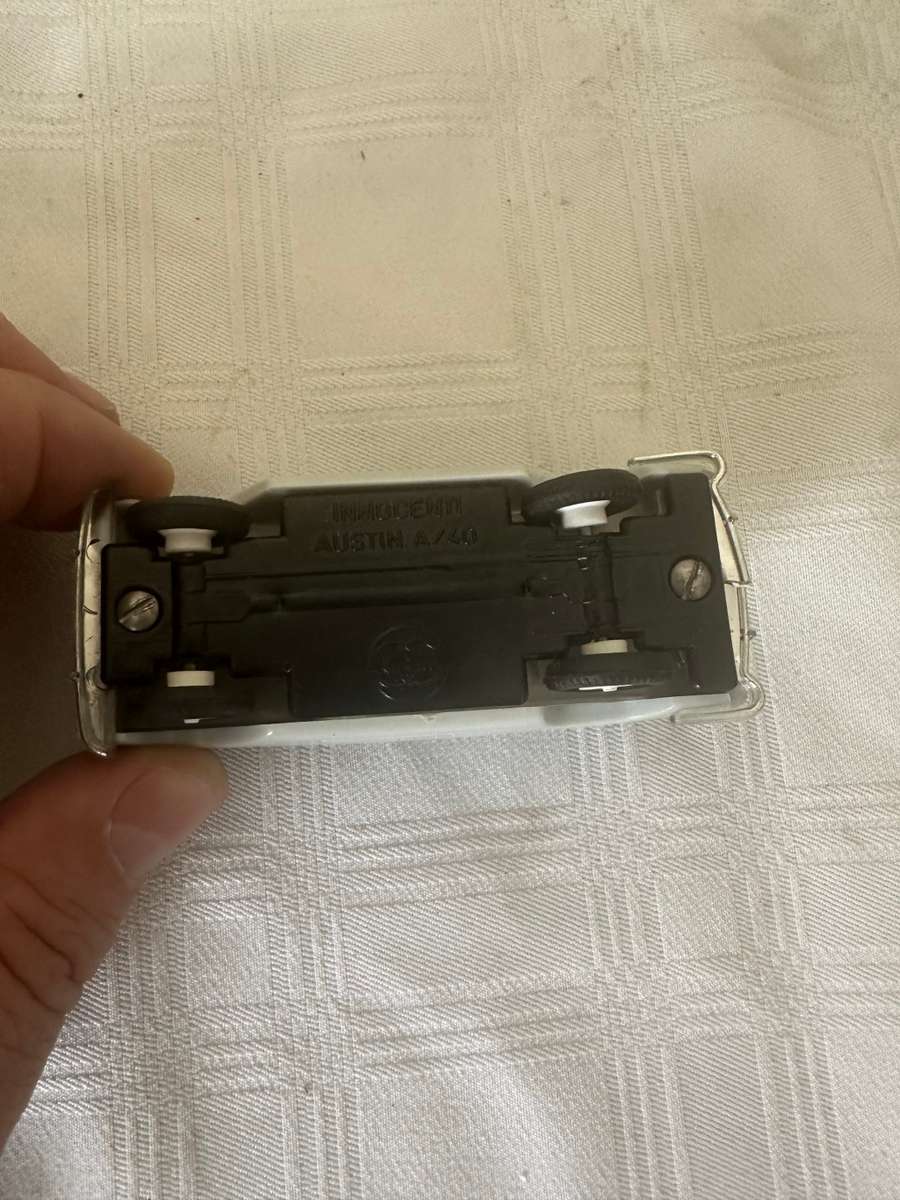 AUSTIN A/40 INNOCENT