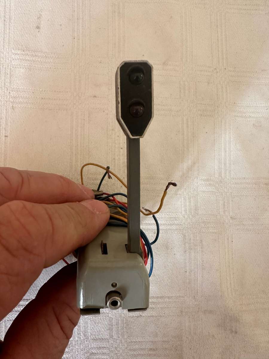 MARKLIN MODEL TRAIN LIGHT SIGNAL