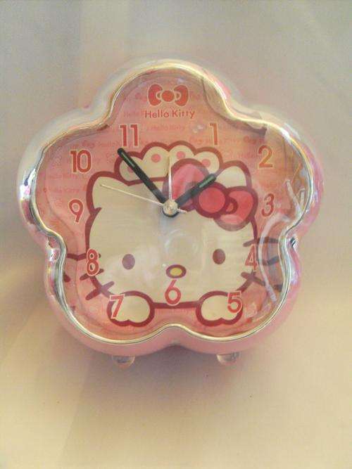 HELLO KITTY  DESK ALARM CLOCK