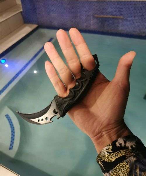 2x Karambit Knife Combat Tiger Claw Tactical Knife - Iridescent + Blitz