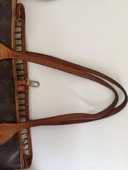 **Genuine Louis Vuitton Neverful Bag worth R68 K!!!!