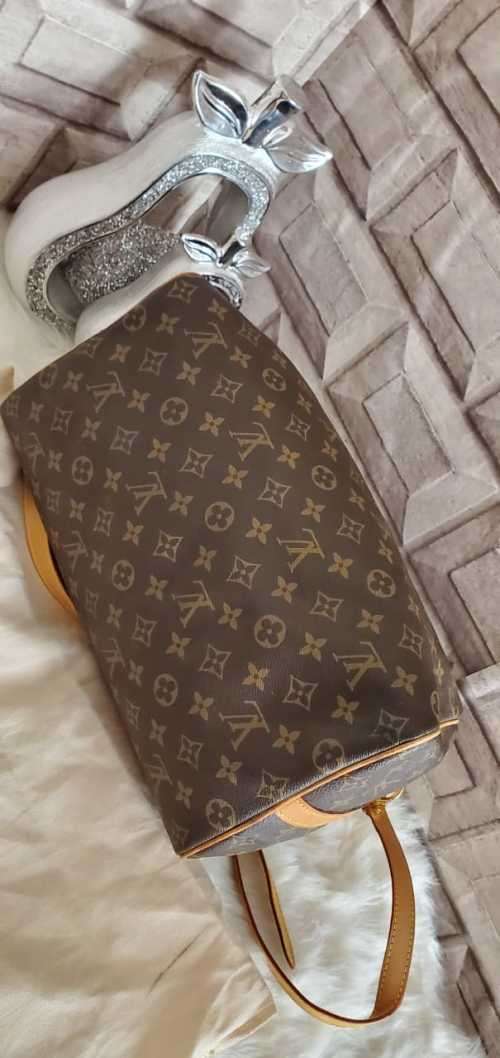 Genuine Louis Vuitton Speedy 35 Bag worth R30K!!!