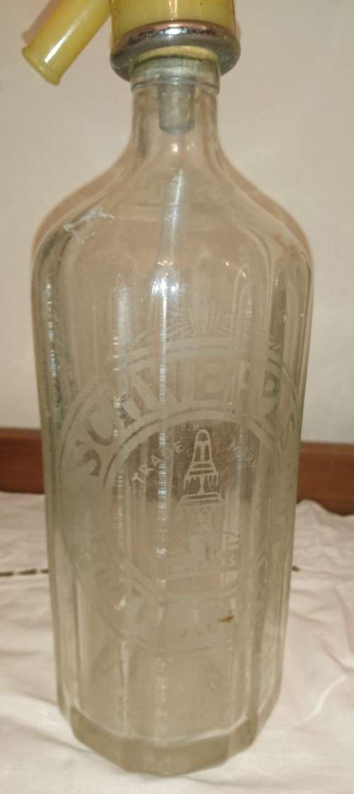 VINTAGE SODA SIPHON BOTTLES (X3)