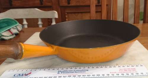 LE CREUSET FRYING PAN