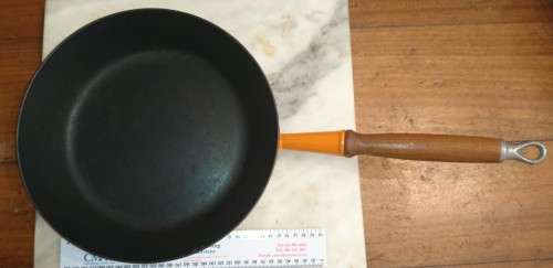 LE CREUSET FRYING PAN
