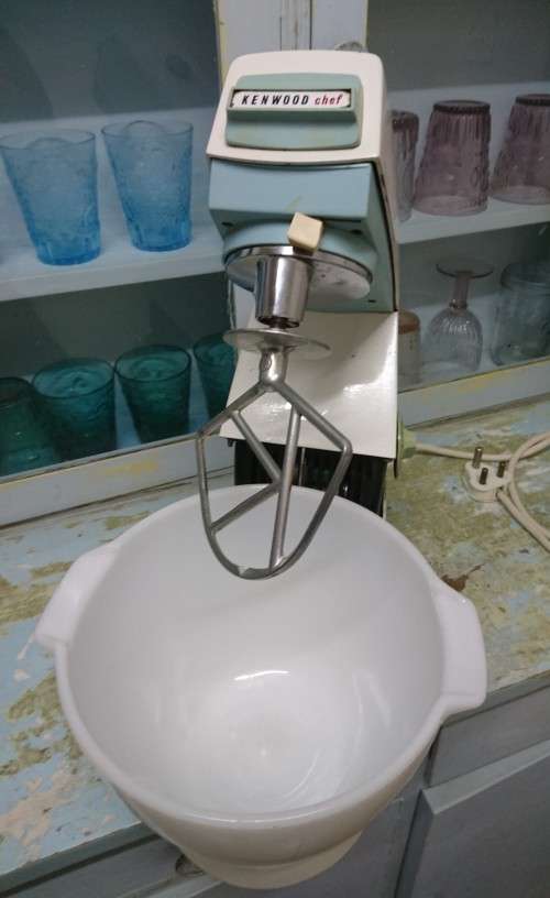 RETRO KENWOOD CHEF MIXER