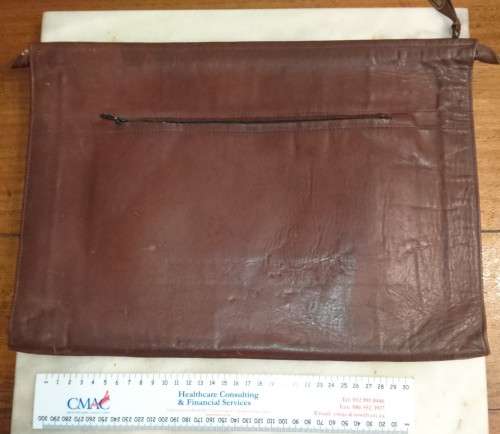 LEATHER MESSENGER BAG