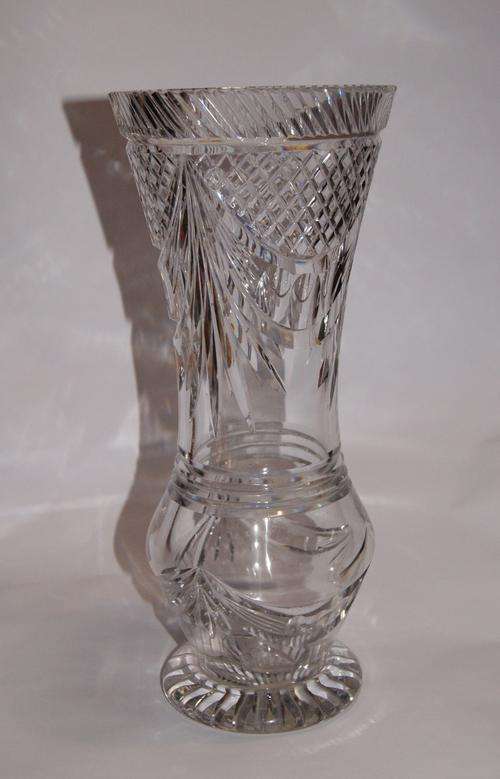 ORNATE AND CLASSY LEAD CRYSTAL VASE (CZECHOSLOVAKIA)