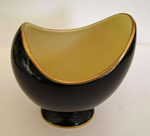 STUNNING VASE BY CARLTON WARE IN SHINING BLACK WITH GOLD TRIM